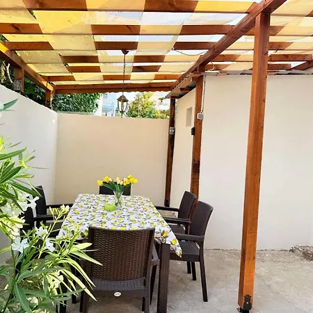 Teo's House أسبروبالتا